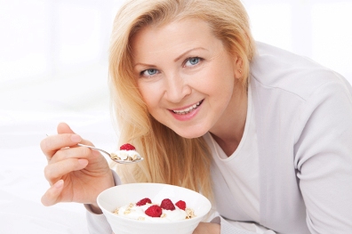 7 Foods that Combat Aging